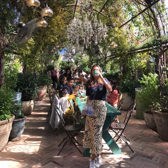 Meet your Posher, Elizabeth - Picture 1 of 1